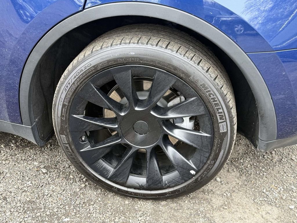 Used 2023 Tesla Model Y Long Range image 12