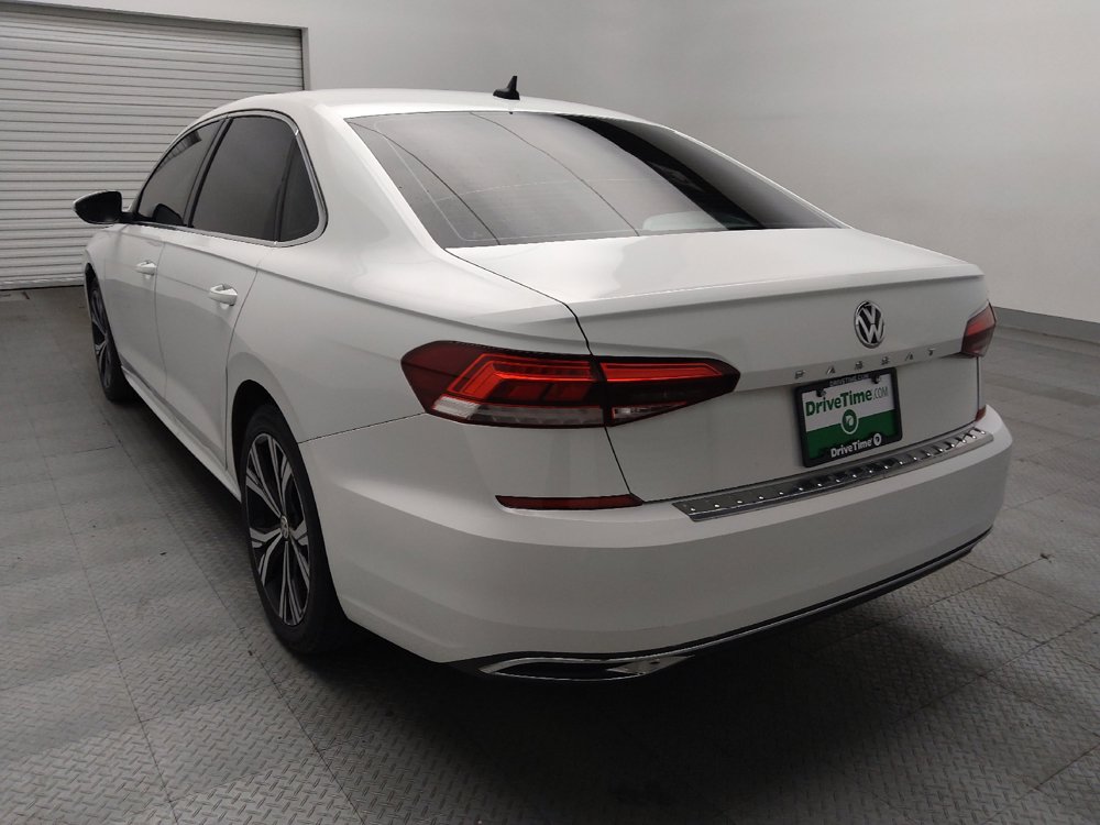 Used 2022 Volkswagen Passat 2.0T SE FWD image 5
