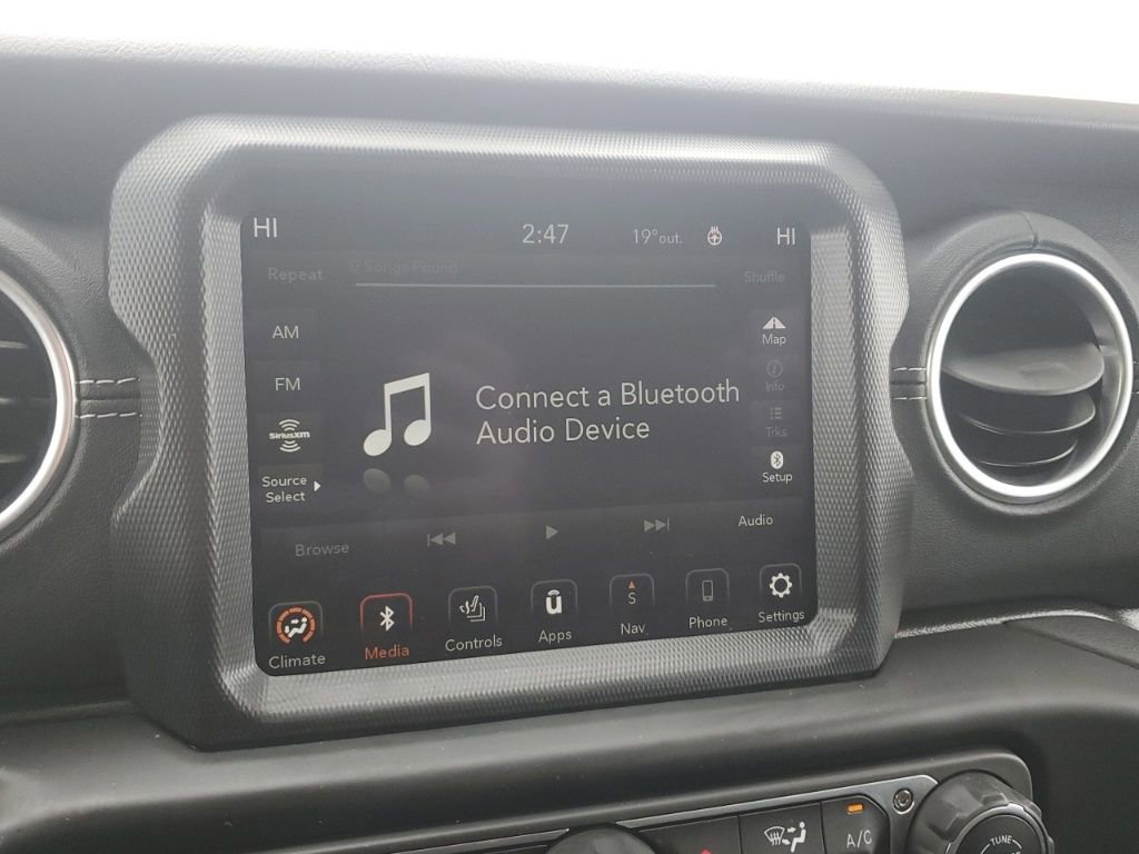 Used 2023 Jeep Wrangler Unlimited Sahara w/ Cold Weather Group image 16