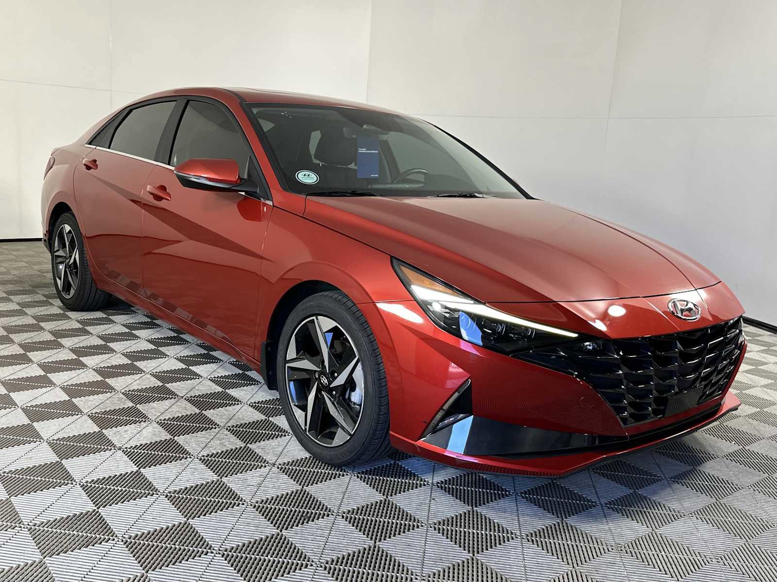 Certified 2022 Hyundai Elantra Limited image 1