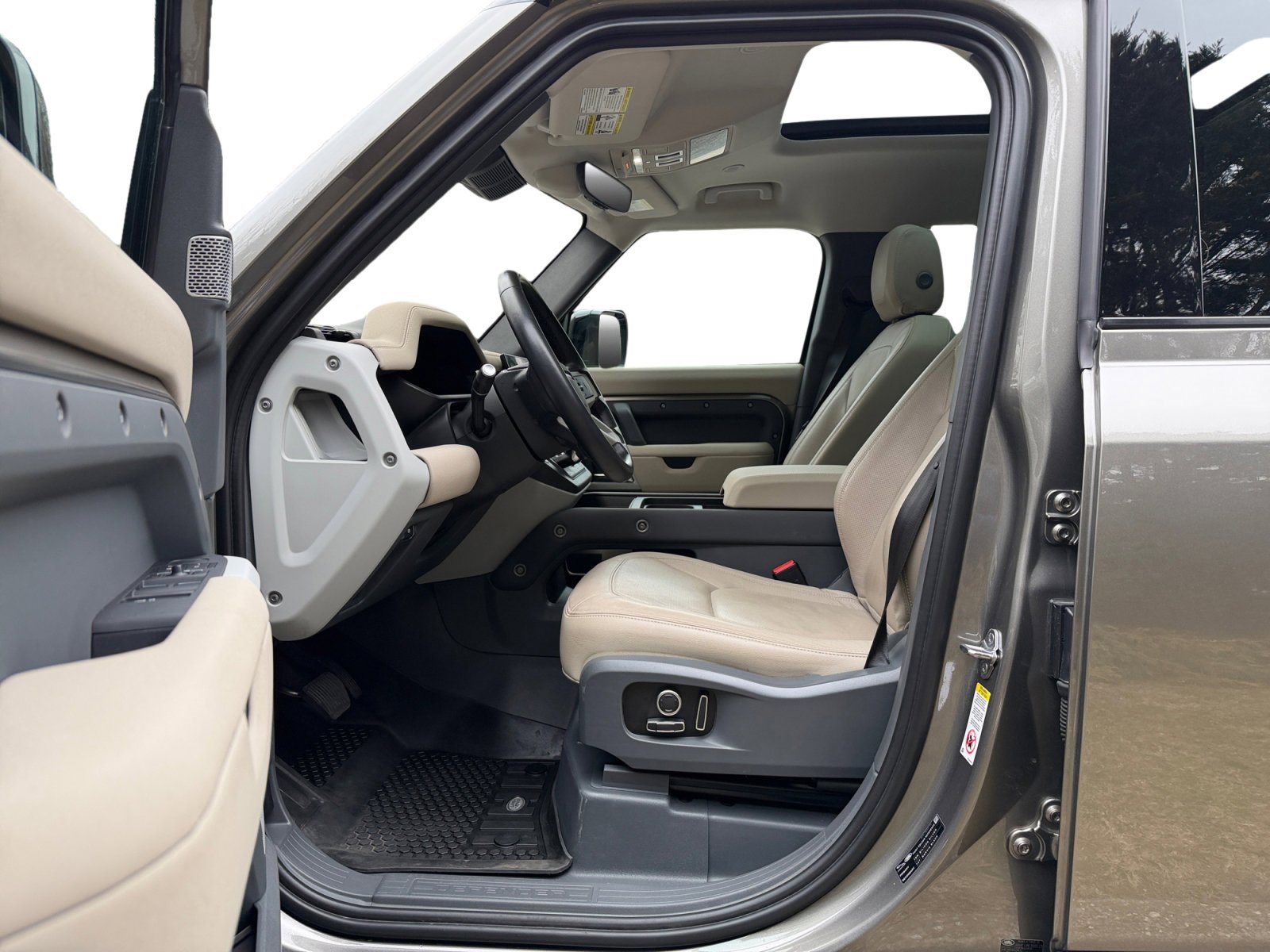 Certified 2023 Land Rover Defender 130 S image 10