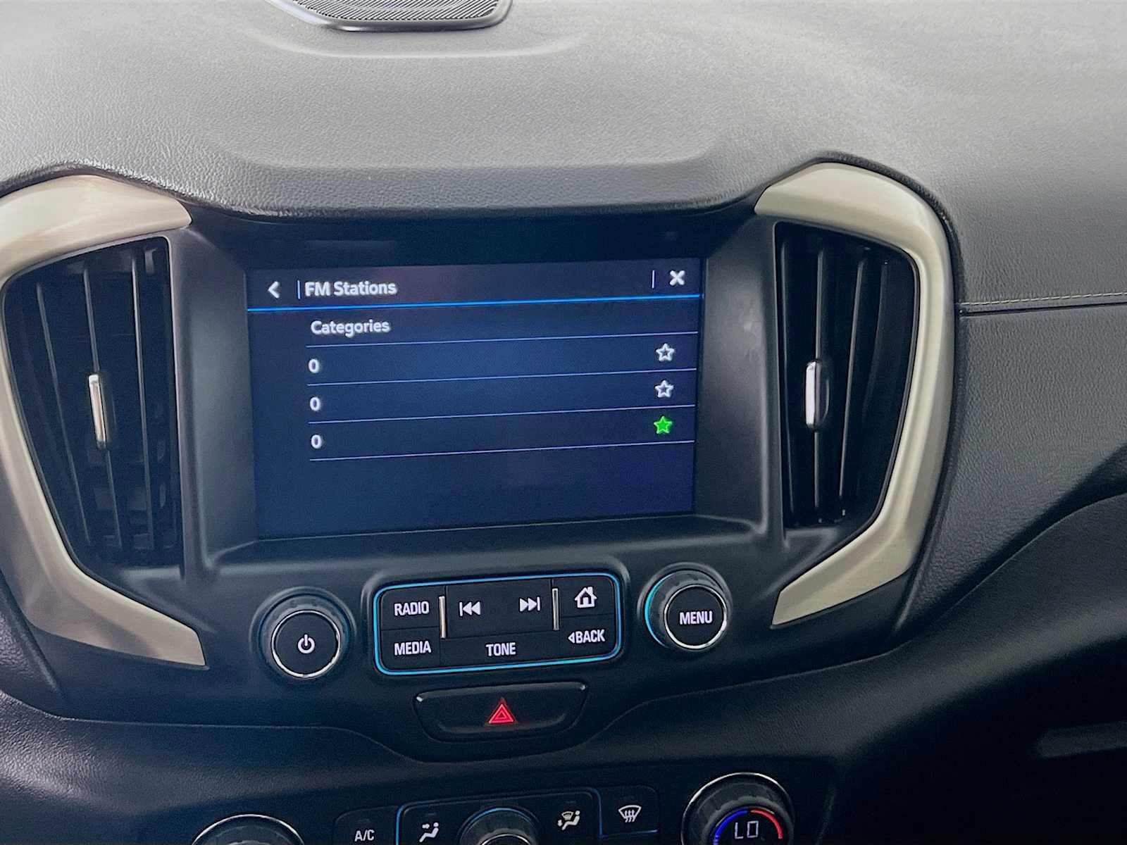 Used 2018 GMC Terrain Denali w/ Advanced Safety Package AWD/4WD image 15