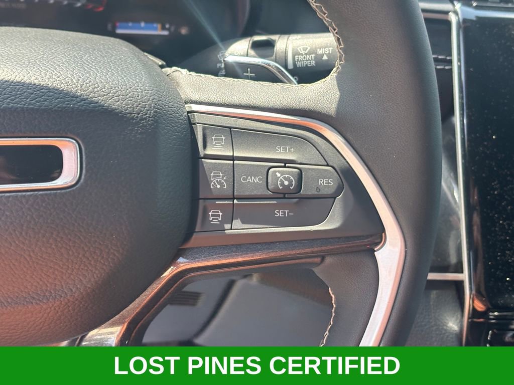 Used 2023 Jeep Grand Cherokee L Laredo AWD/4WD image 15