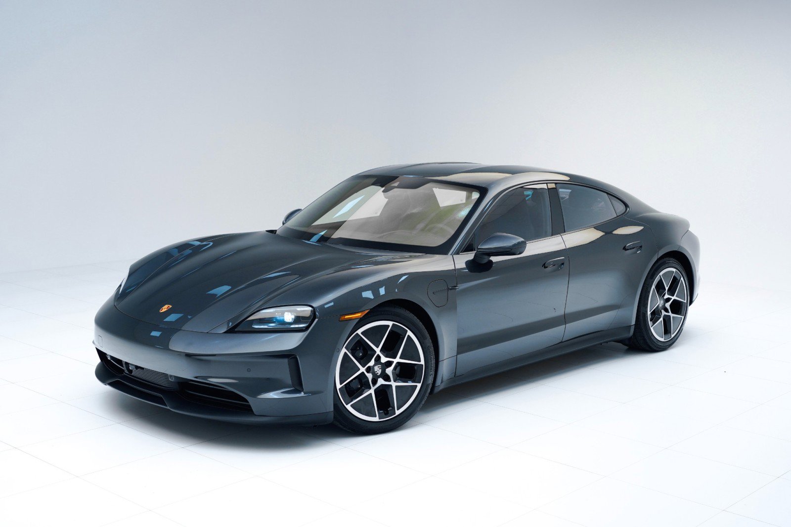 New 2026 Porsche Taycan image 1