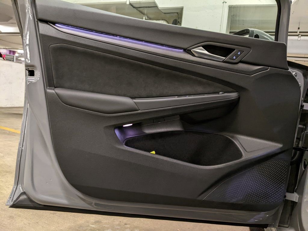New 2026 Volkswagen GTI SE FWD image 9