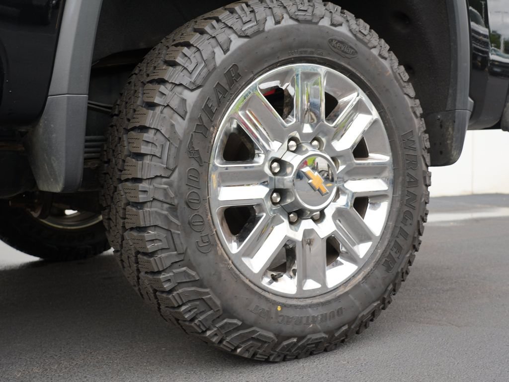 Used 2024 Chevrolet Silverado 3500 High Country w/ High Country Premium Package AWD/4WD image 35