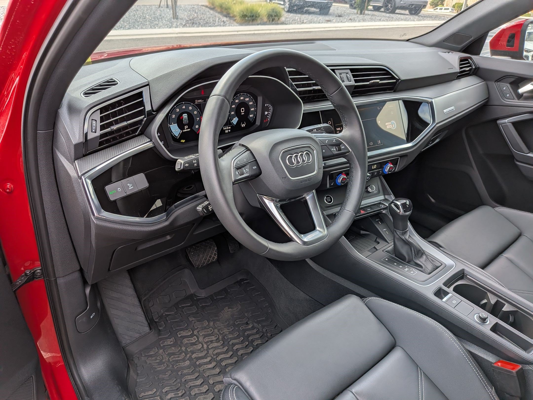Certified 2025 Audi Q3 2.0T Premium w/ Convenience Package AWD/4WD image 14