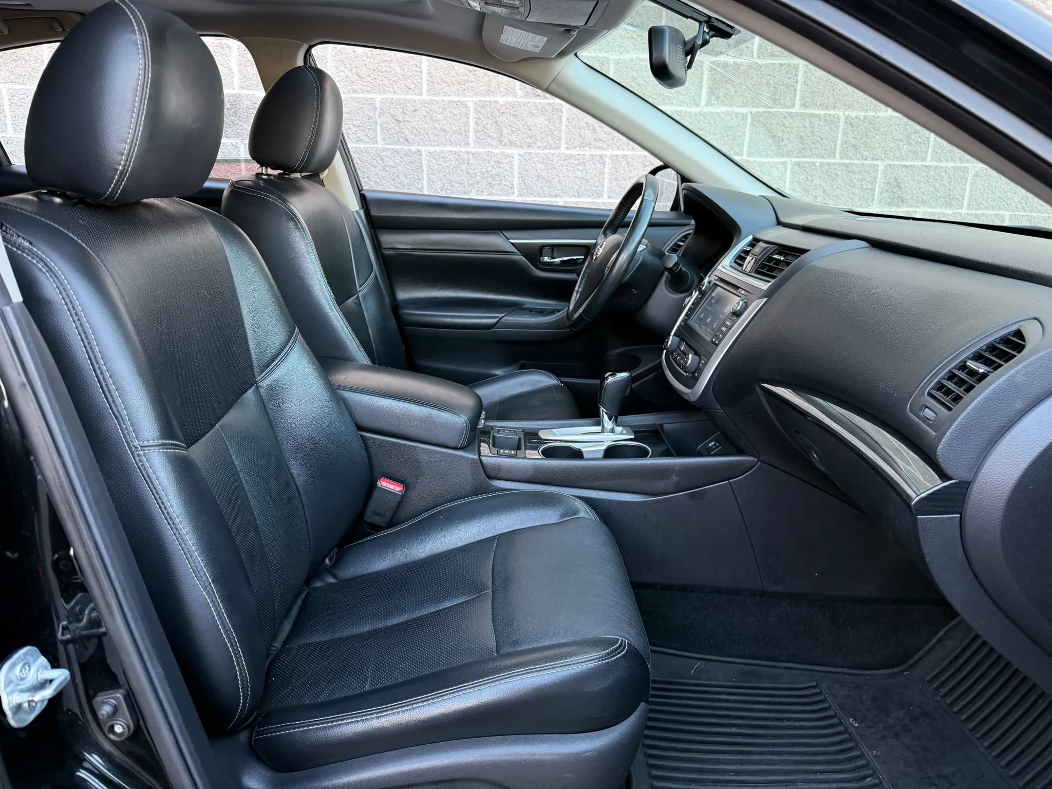 Used 2017 Nissan Altima 2.5 SL w/ 2.5 Technology Package FWD image 18