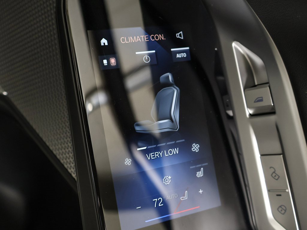 Used 2023 BMW 760i xDrive w/ Parking Assistance Package image 44