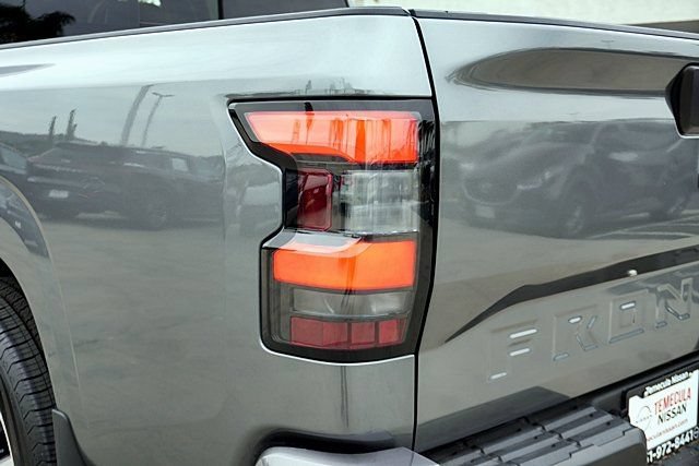 Certified 2024 Nissan Frontier SL w/ Technology Package RWD image 8