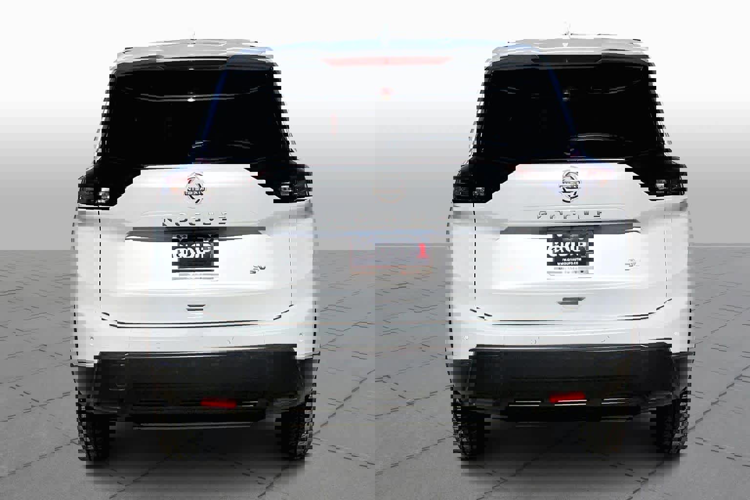 Used 2024 Nissan Rogue SV image 5