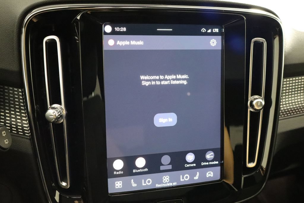 Used 2022 Volvo XC40 P8 Recharge Ultimate AWD/4WD image 32