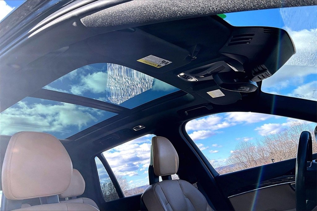 Used 2018 Volvo XC90 T6 Momentum w/ Convenience Package image 17