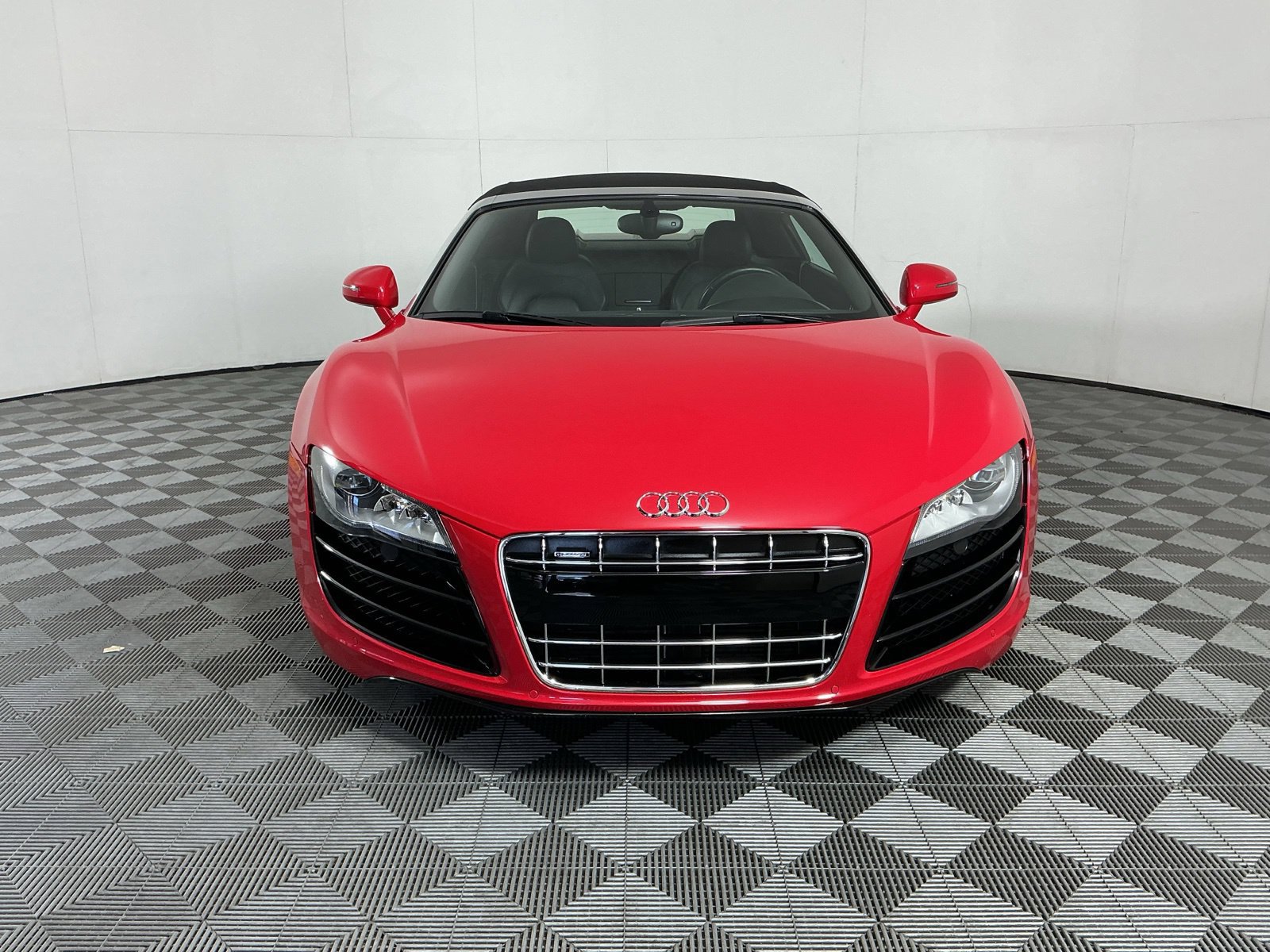 Used 2012 Audi R8 V10 AWD/4WD image 2