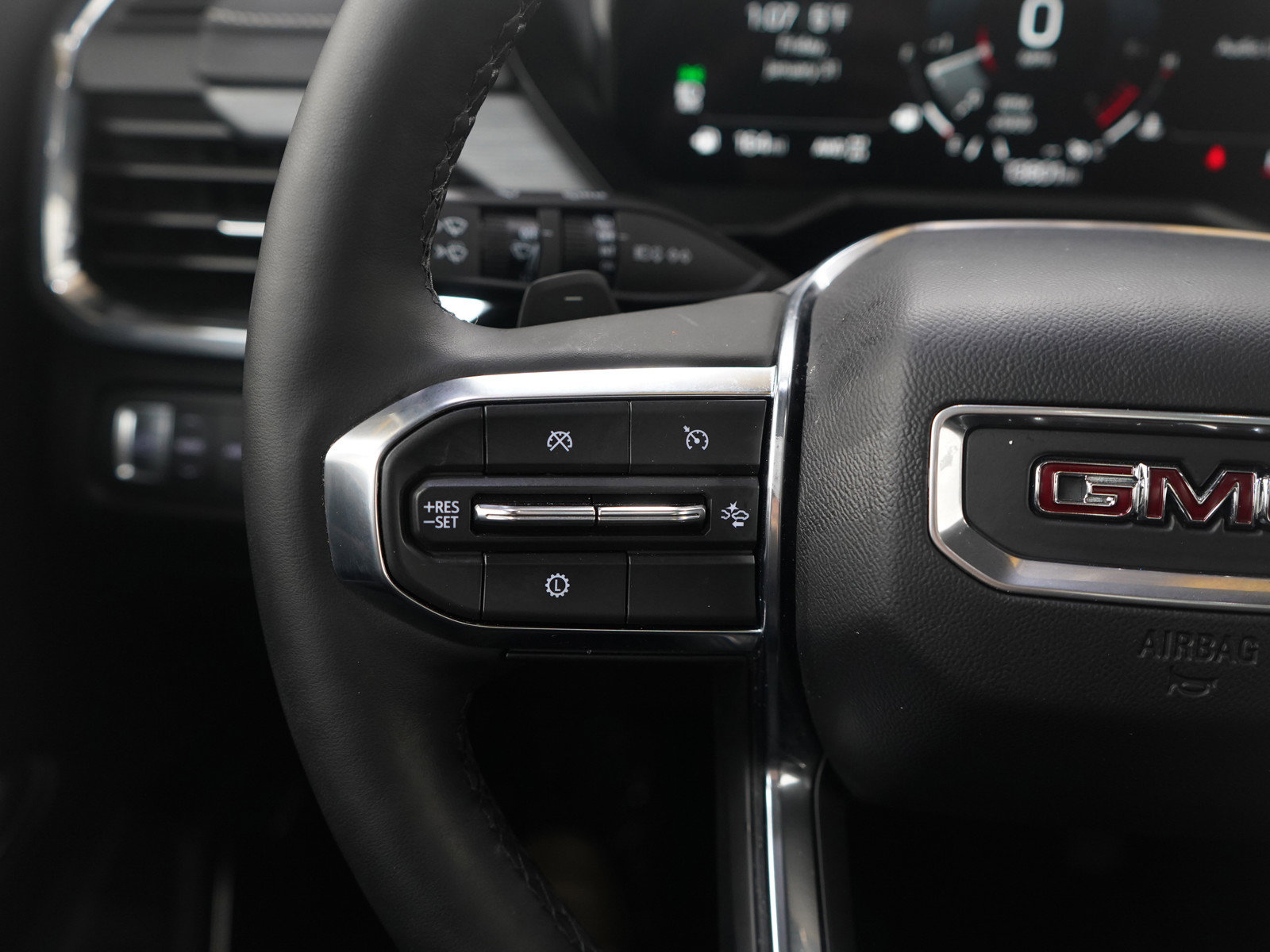 Used 2025 GMC Acadia Elevation w/ Elevation Premium Package image 26