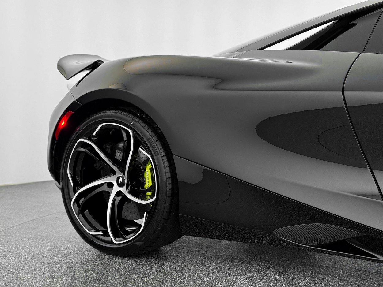 New 2026 McLaren 750S Spider RWD image 38