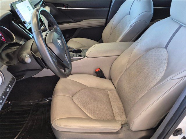 Used 2021 Toyota Camry XSE FWD image 14