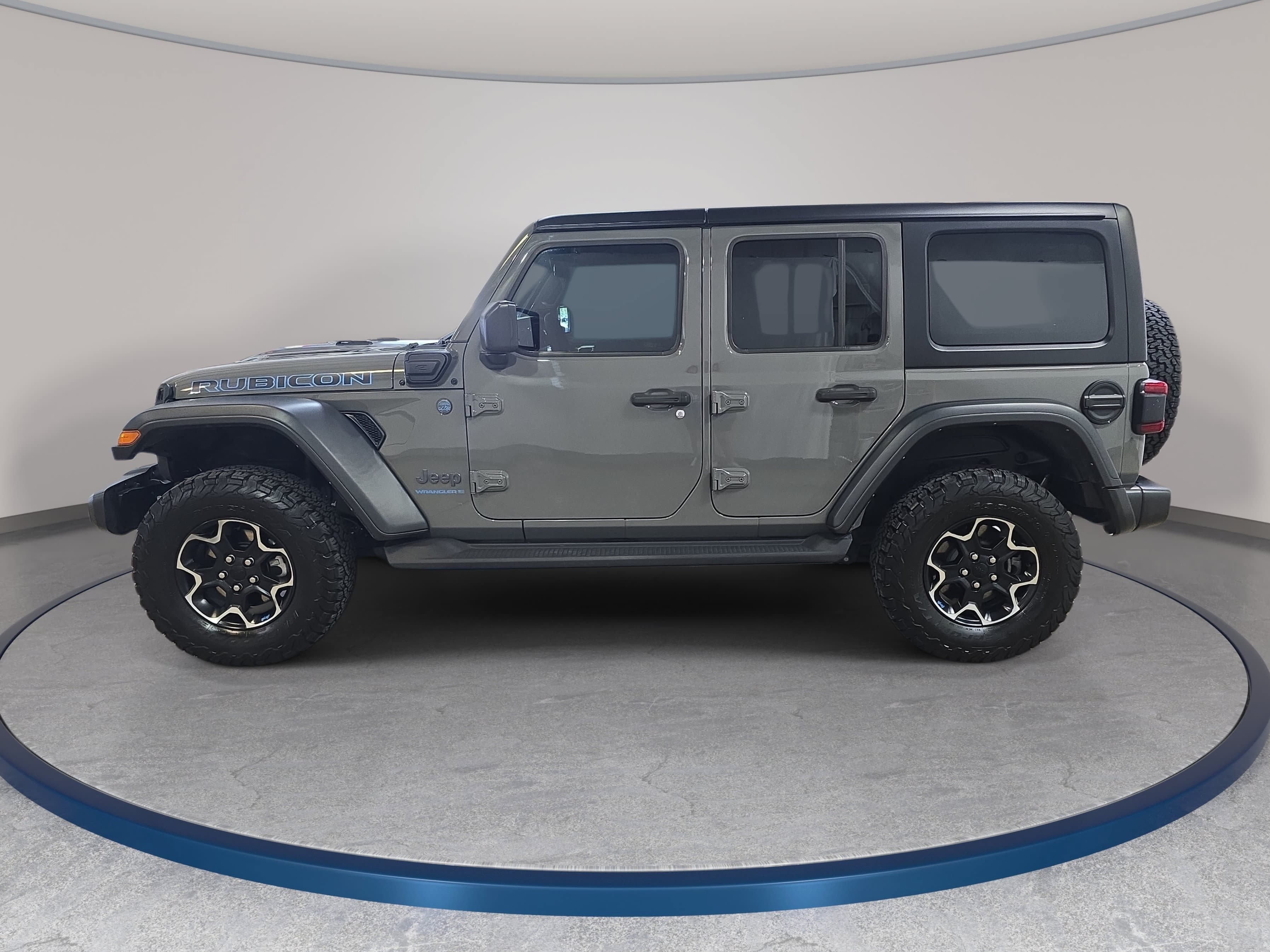 Used 2023 Jeep Wrangler Unlimited Rubicon 4xe AWD/4WD image 9