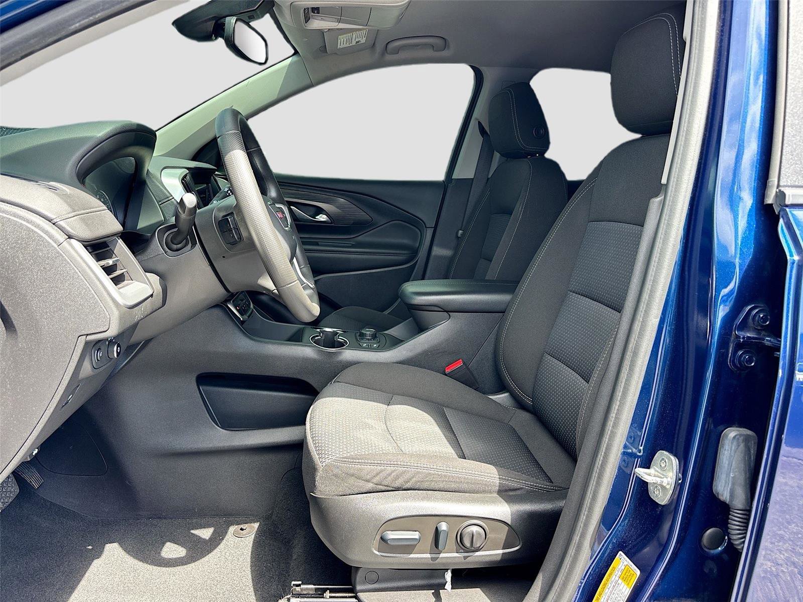 Used 2023 GMC Terrain SLE w/ Driver Convenience Package AWD/4WD image 23