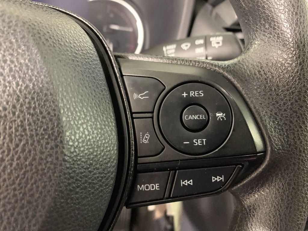 Used 2024 Toyota RAV4 LE AWD/4WD image 19