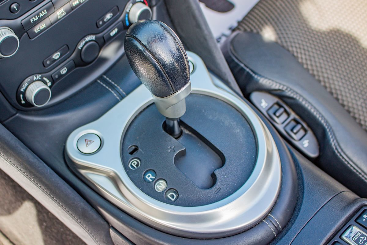 Used 2013 Nissan 370Z Touring RWD image 20