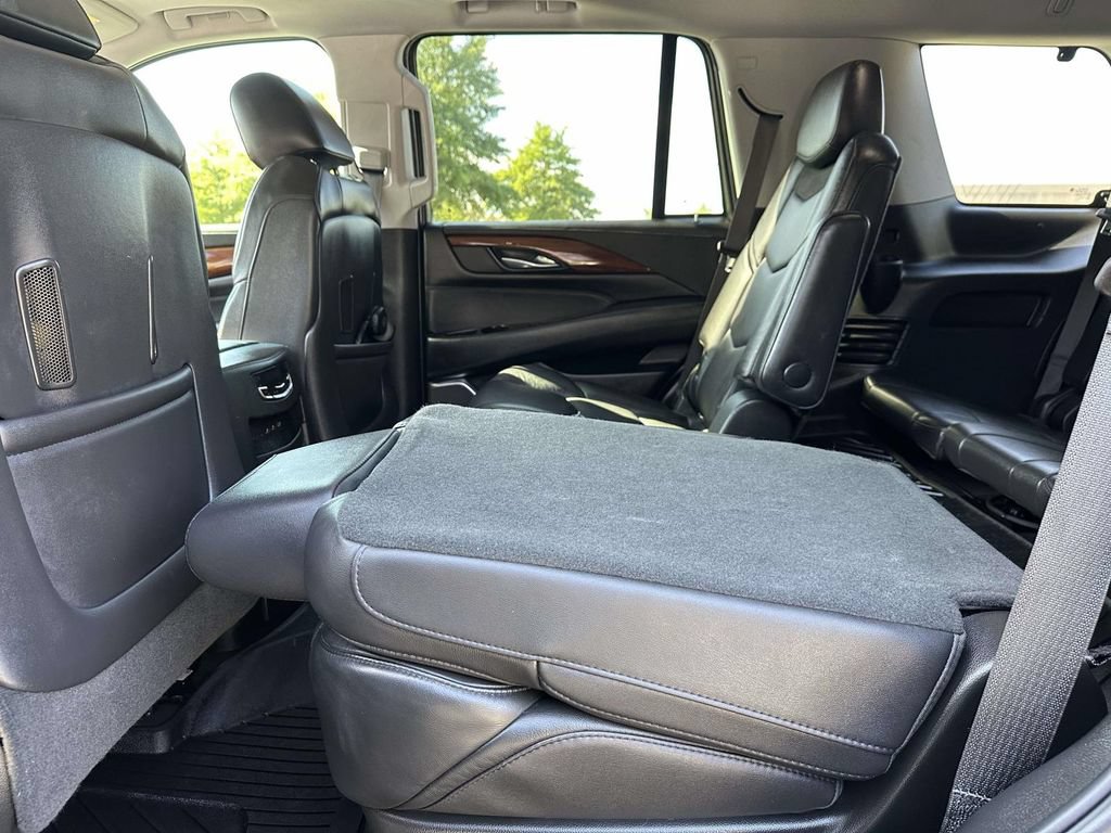 Used 2018 Cadillac Escalade Premium Luxury AWD/4WD image 9