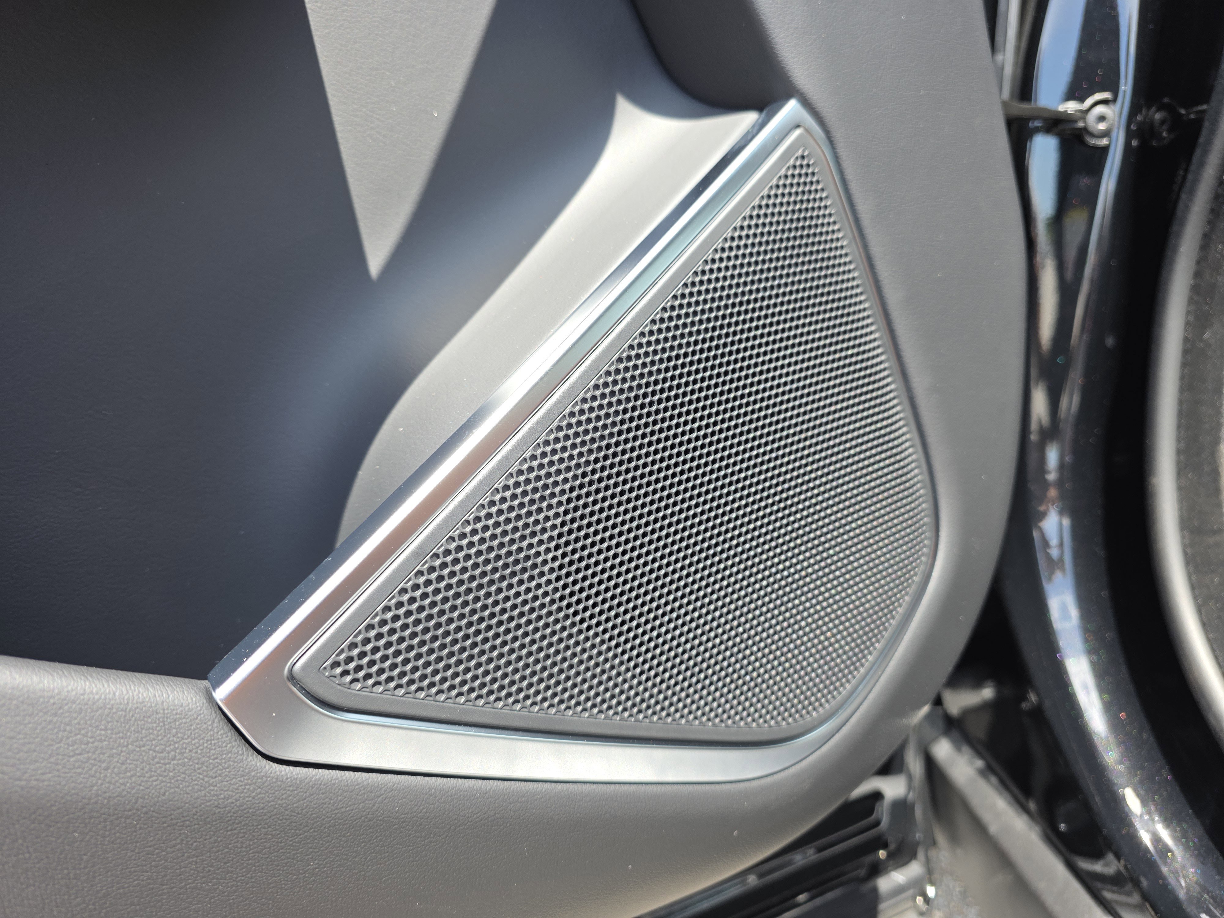 New 2026 Jaguar F-PACE R-Dynamic S image 21