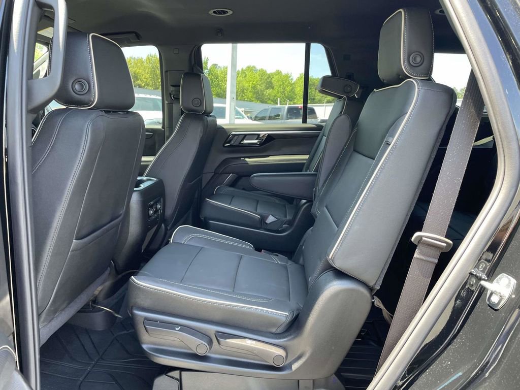 Used 2026 Chevrolet Tahoe Premier RWD image 21
