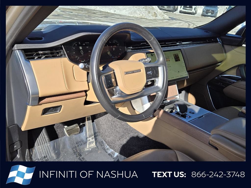 Used 2024 Land Rover Range Rover SE AWD/4WD image 6