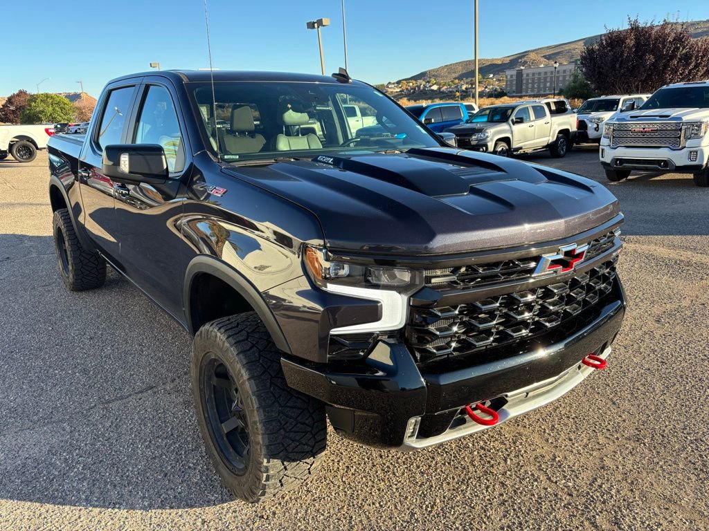 Used 2022 Chevrolet Silverado 1500 ZR2 w/ Technology Package image 3