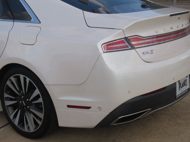 Used 2019 Lincoln MKZ Reserve FWD image 12