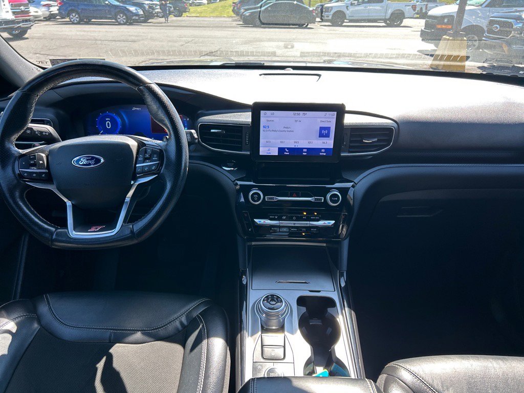 Used 2022 Ford Explorer ST image 3