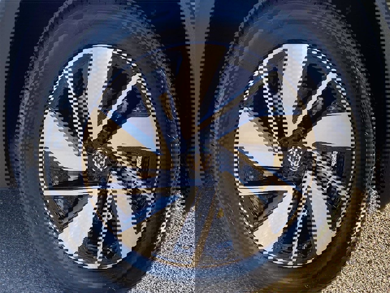 New 2026 Volkswagen Atlas SE image 6