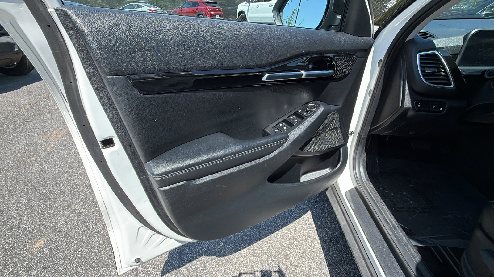Used 2024 Kia Seltos S FWD image 14