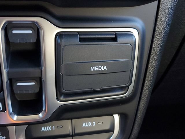 New 2026 Jeep Gladiator Mojave AWD/4WD image 33