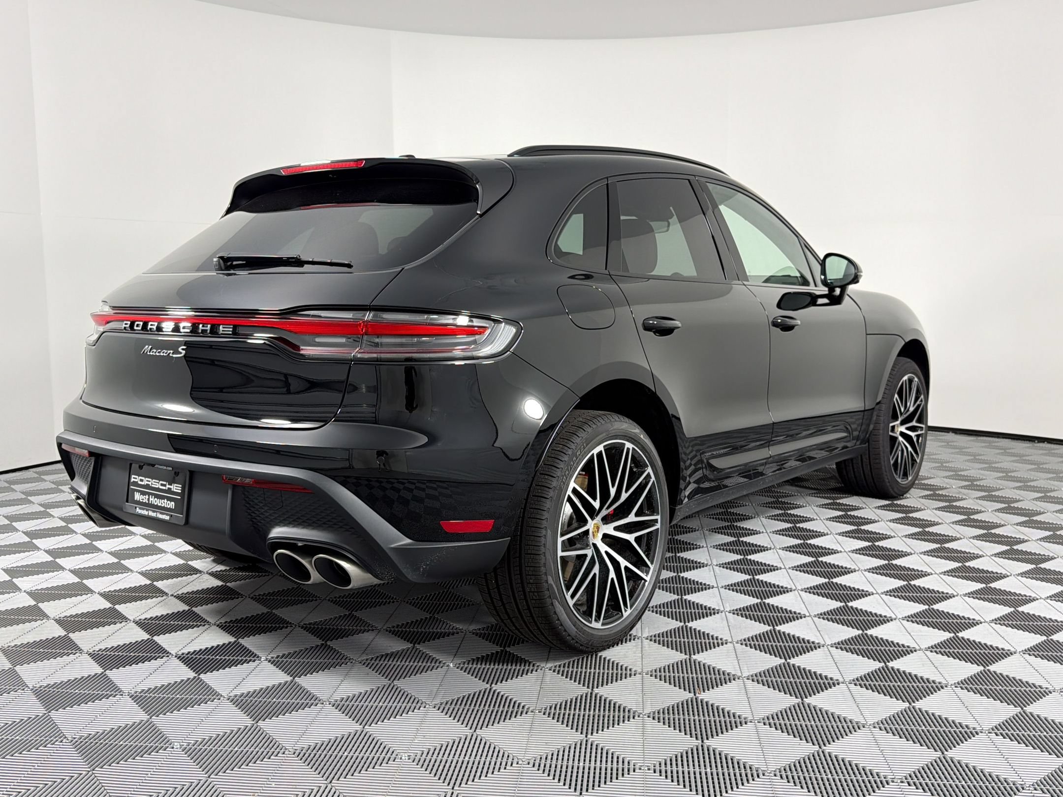 New 2026 Porsche Macan S AWD/4WD image 9