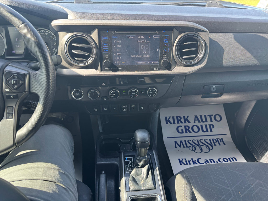 Used 2018 Toyota Tacoma TRD Off-Road w/ Technology Package image 17