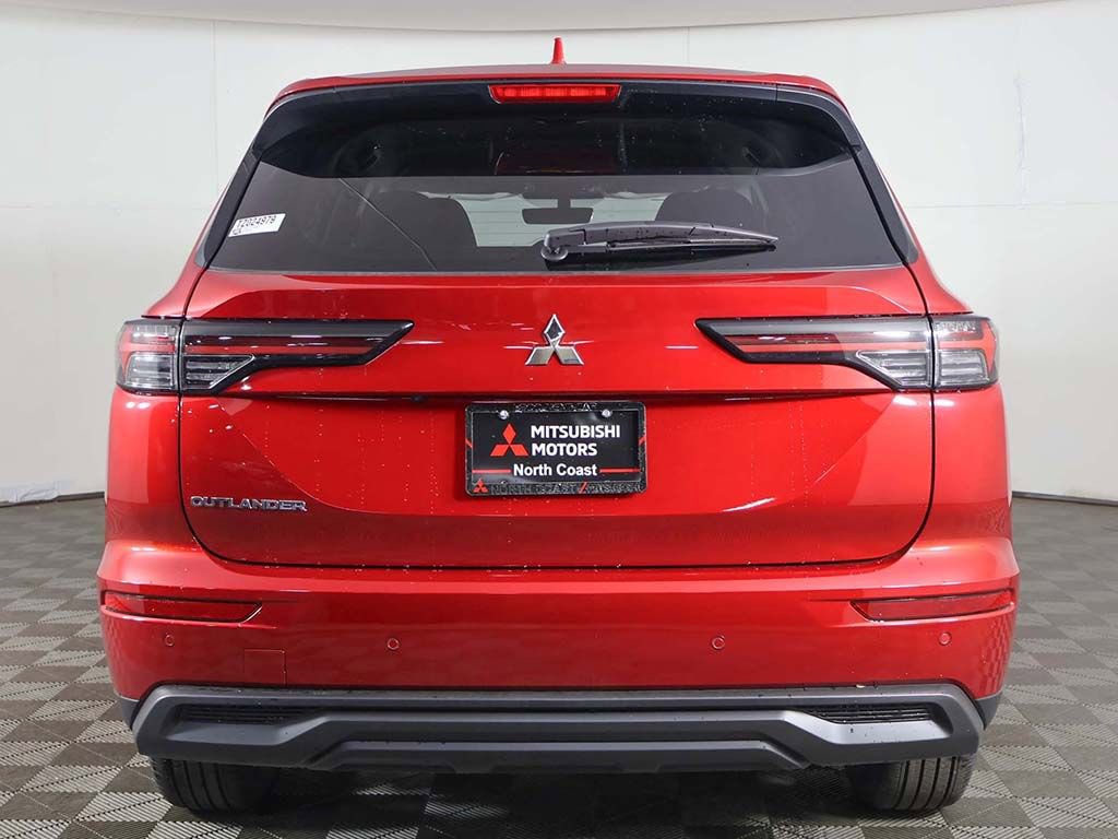 New 2026 Mitsubishi Outlander ES FWD image 11