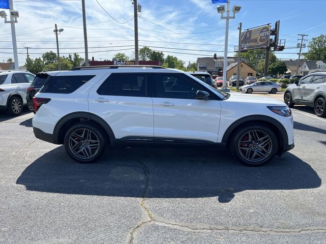Used 2025 Ford Explorer ST w/ Sun And Sound Package AWD/4WD image 11