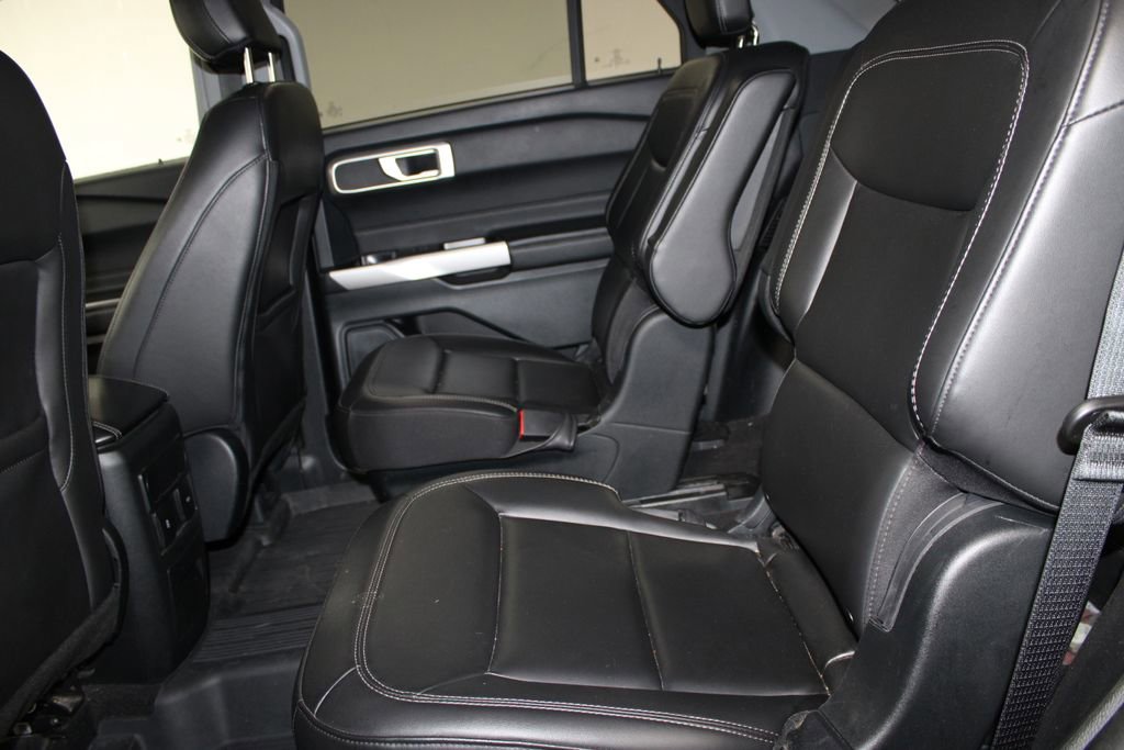 Used 2023 Ford Explorer XLT w/ Equipment Group 202A AWD/4WD image 21