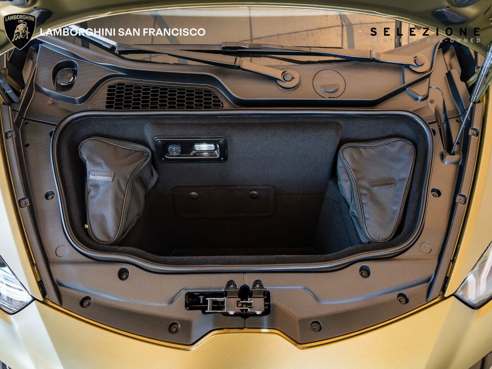 Used 2023 Lamborghini Huracan EVO RWD image 73