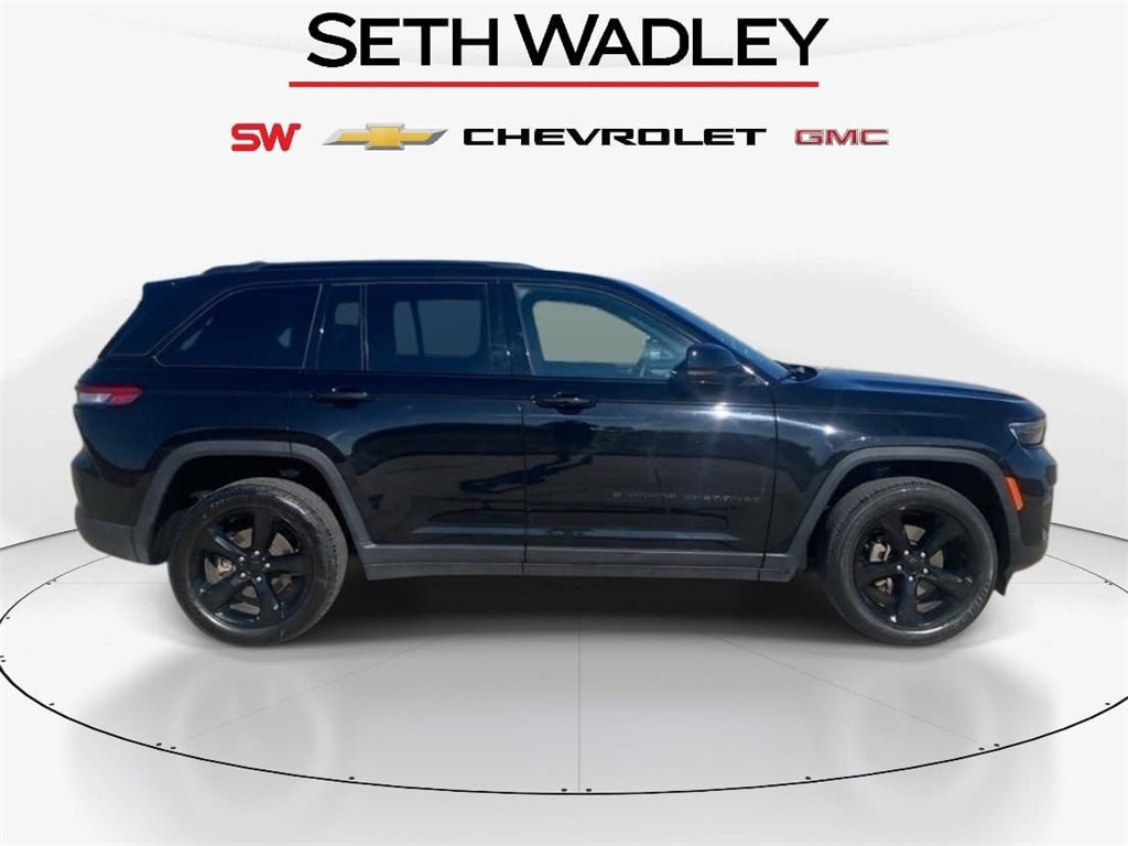 Used 2023 Jeep Grand Cherokee Altitude image 10