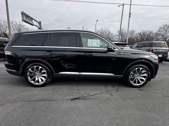 Certified 2025 Lincoln Aviator Reserve image 4