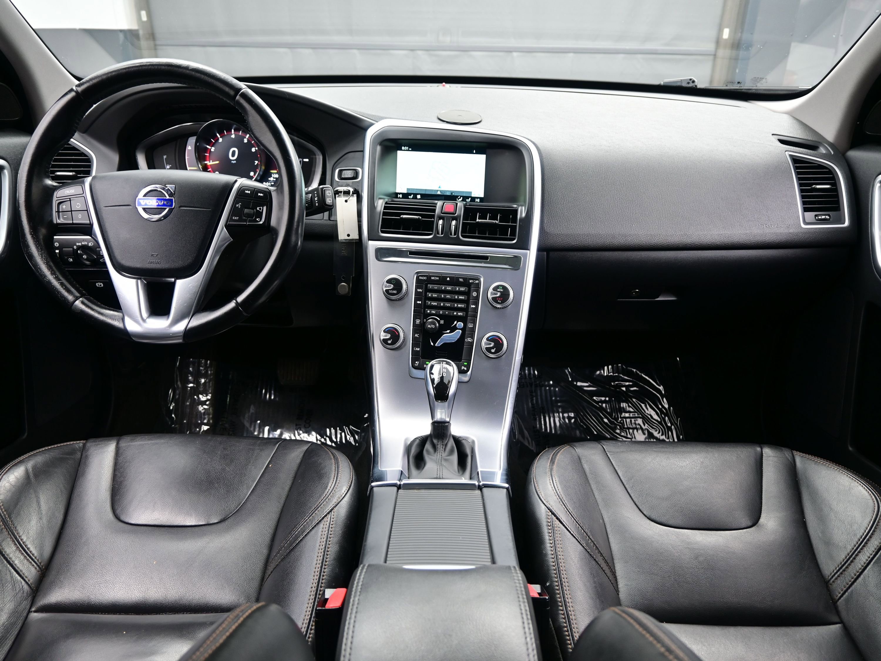 Used 2017 Volvo XC60 T5 Dynamic w/ Preferred Option Package image 17