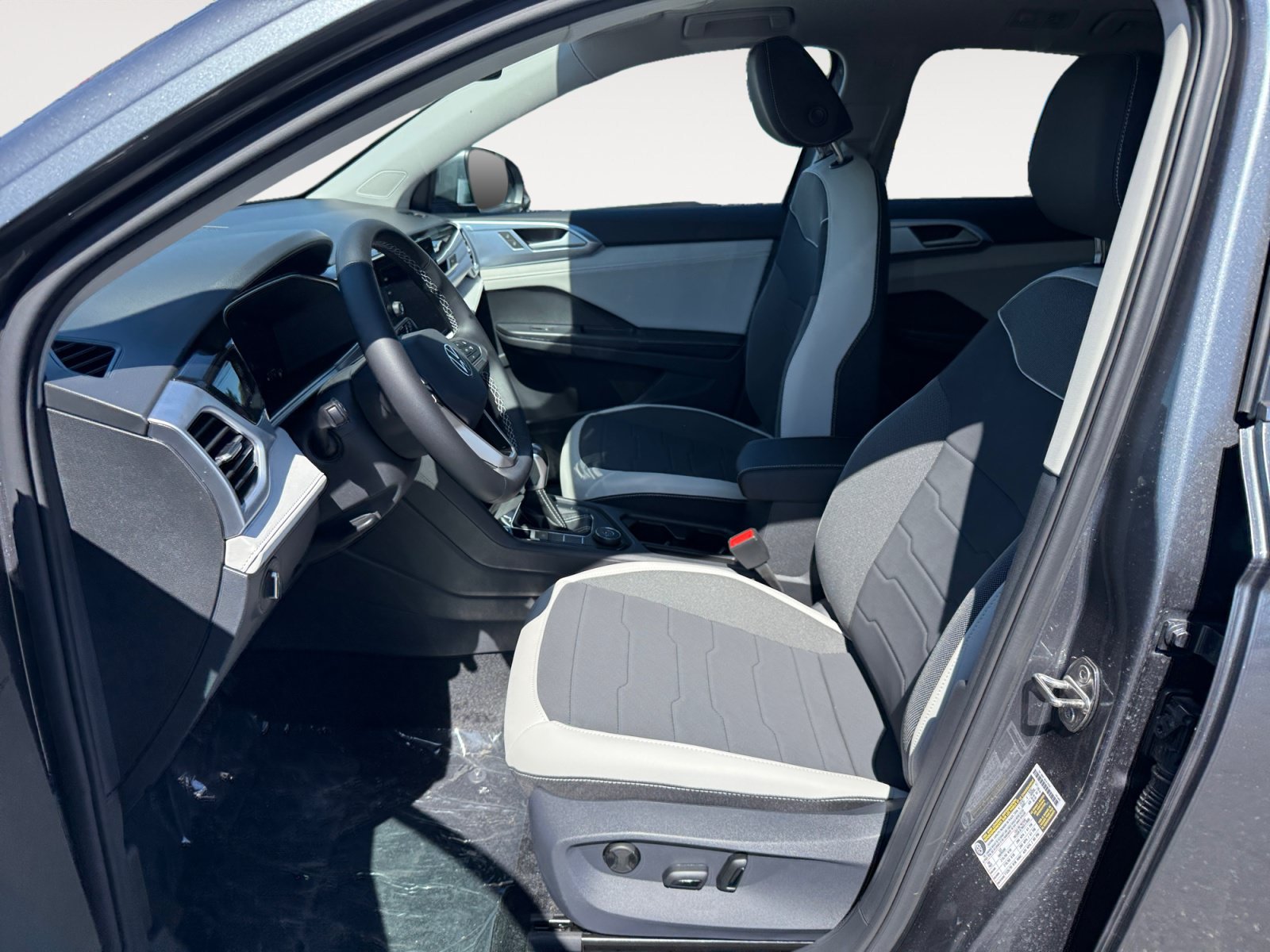 New 2026 Volkswagen Taos SE AWD/4WD image 10