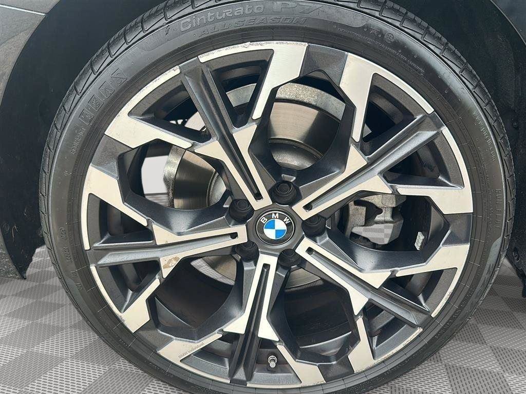 Used 2025 BMW 330i Sedan w/ Premium Package RWD image 9