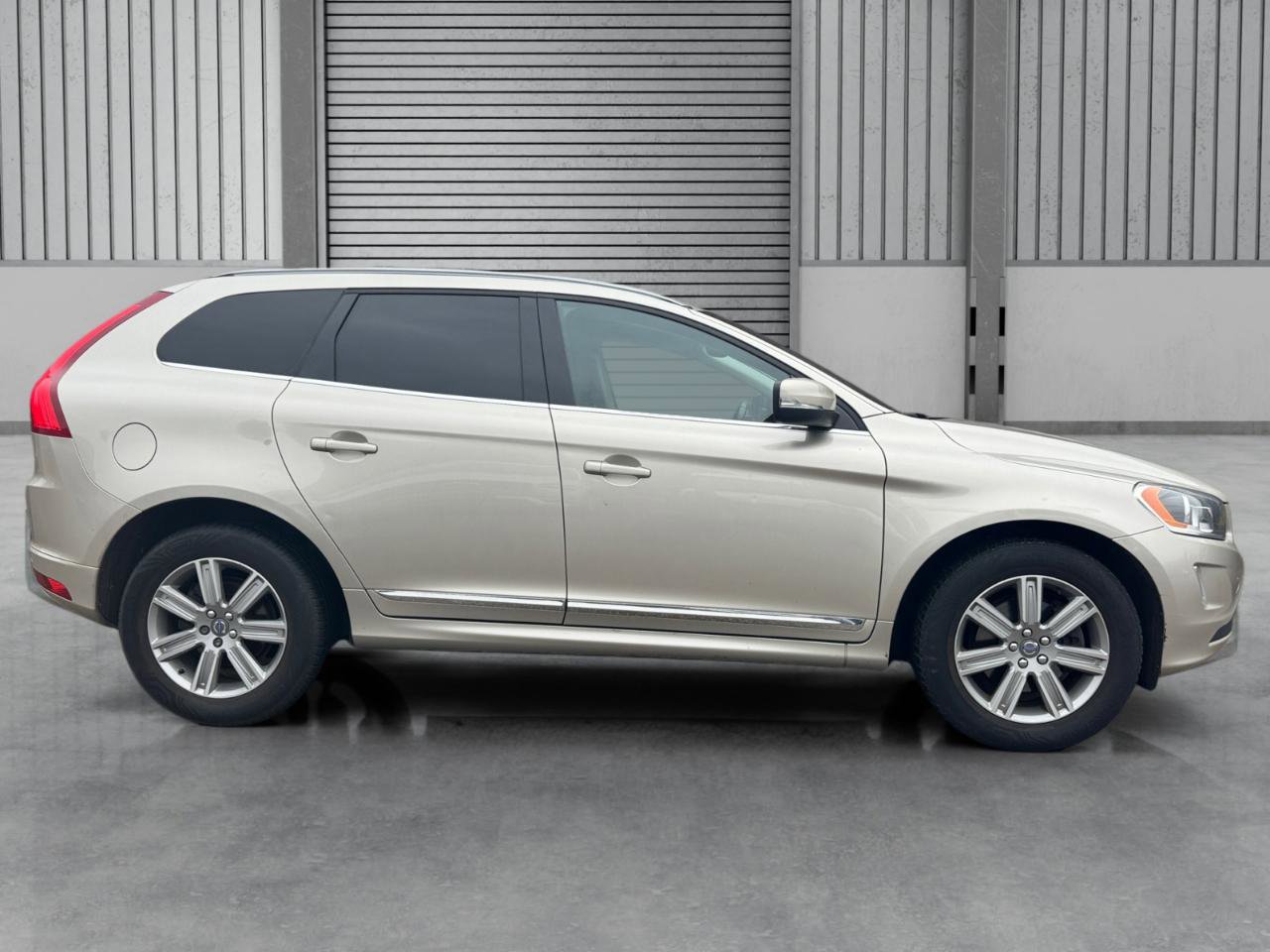 Used 2017 Volvo XC60 T5 Inscription image 30