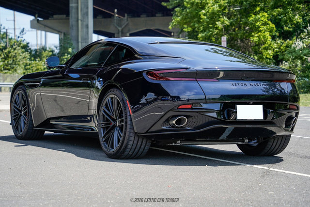 Used 2024 Aston Martin DB12 Coupe RWD image 6