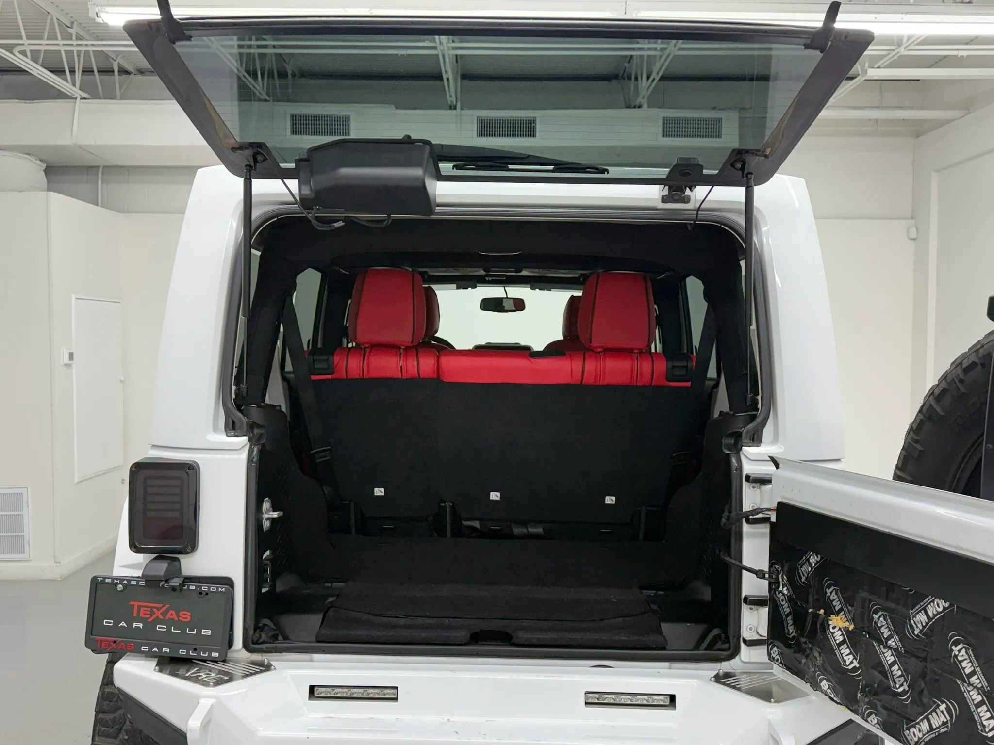 Used 2018 Jeep Wrangler Unlimited Sport S image 36