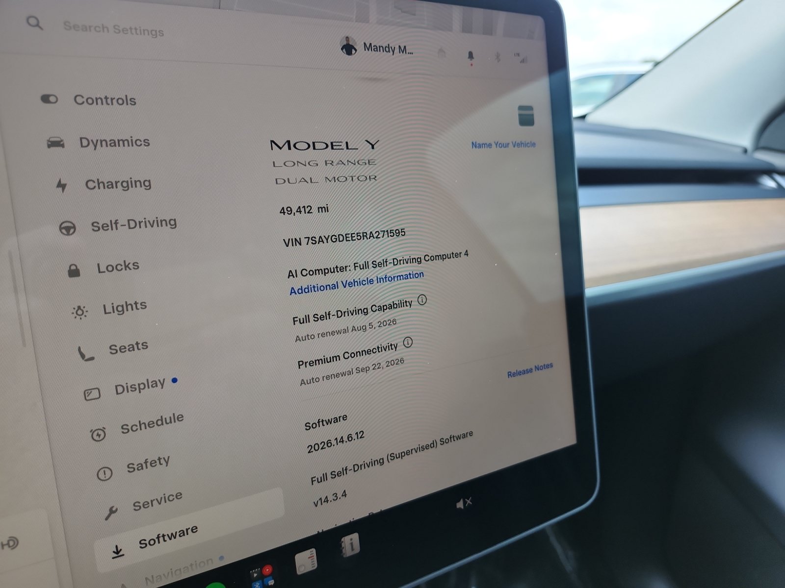 Used 2024 Tesla Model Y Long Range AWD/4WD image 17